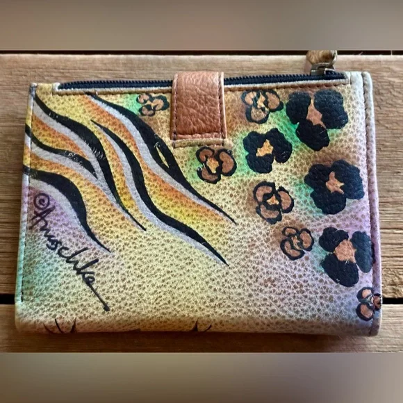 Artistic Anuschka leather hand painted wallet - Picture 5 of 16